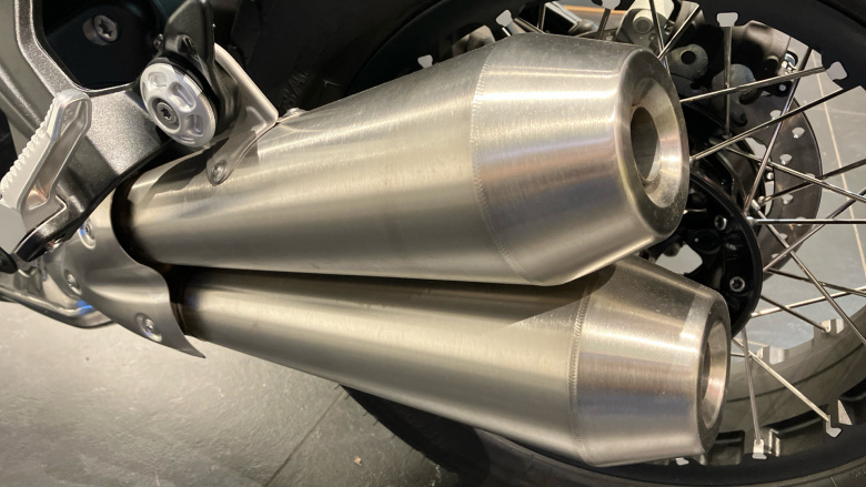 BMW R12 (24MY)